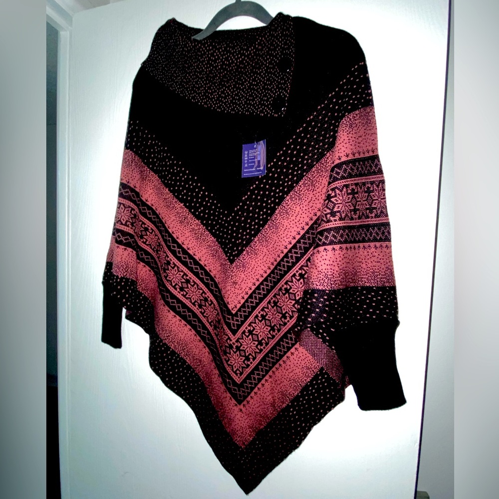 Poncho - Picture 5 of 5